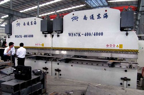 China 2 x WE67K-100/3200 CNC Hydraulic Press Brake in Tandem
