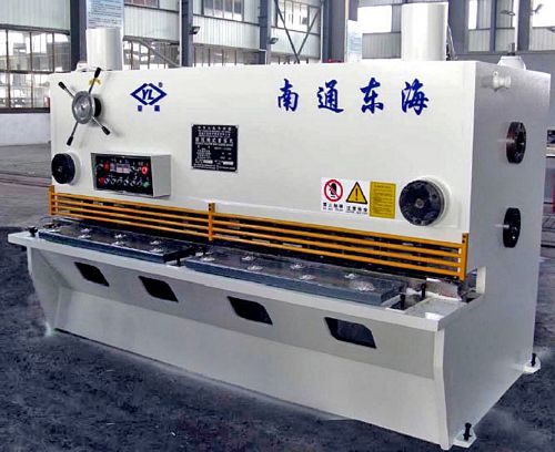 China QC11Y-6x2500 Guillotine Shear