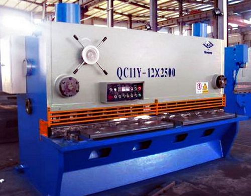 China QC11Y-12x2500 Hydraulic Guillotine Shear